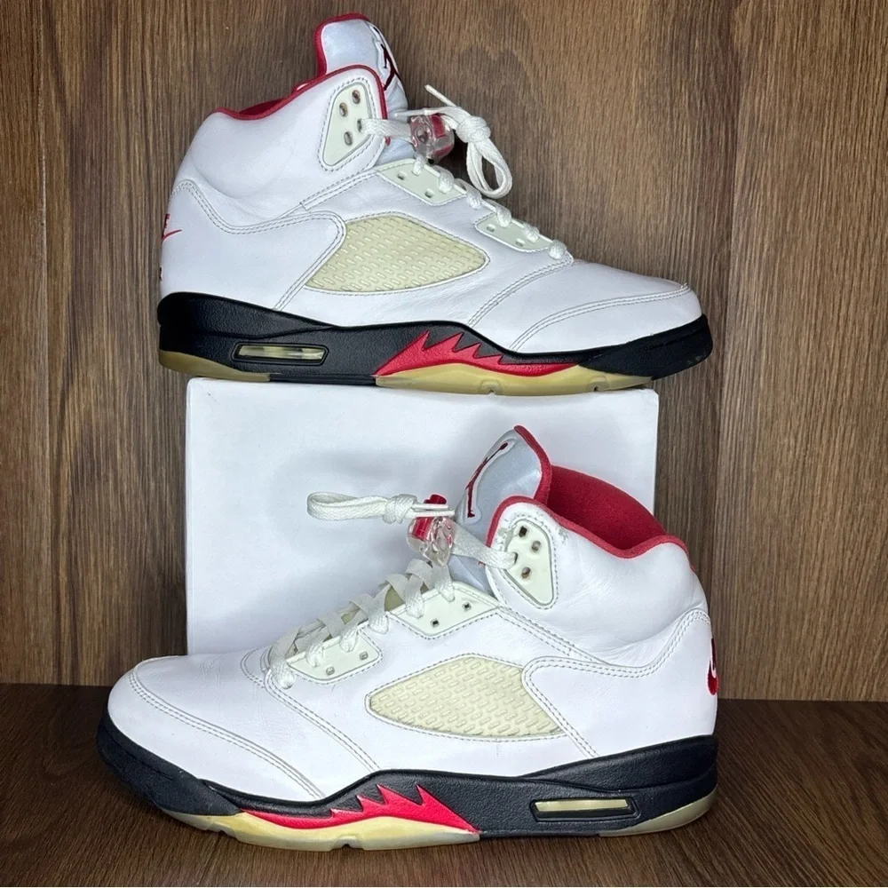 Air Jordan 5 Retro “Fire Red” 2020 Nike Air Silver Tongue Men’s 10.5